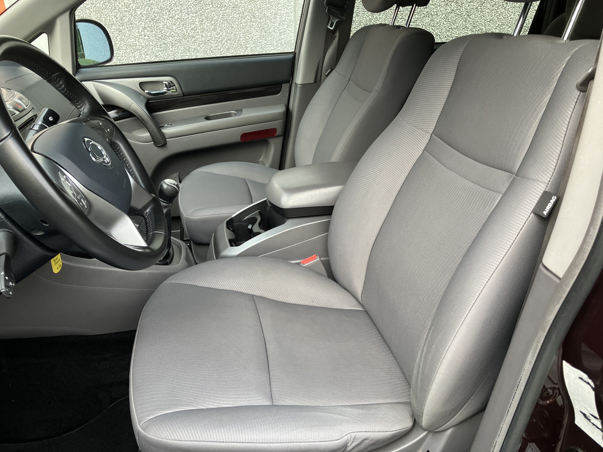 SSANG YONG_rodius  lichte vracht 5 plaatsen_5