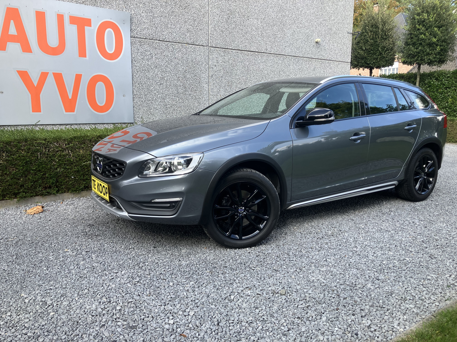VOLVO  V60  CROSS COUNTRY
