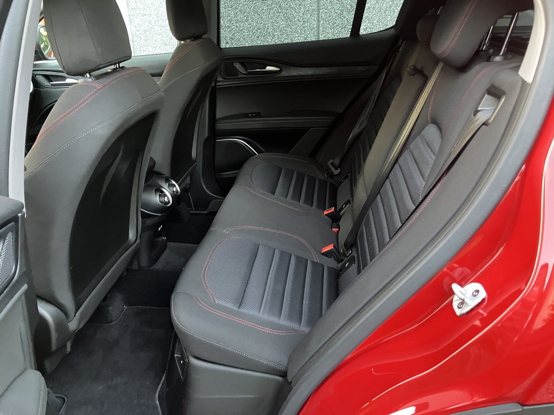 ALFA ROMEO_stelvio_6
