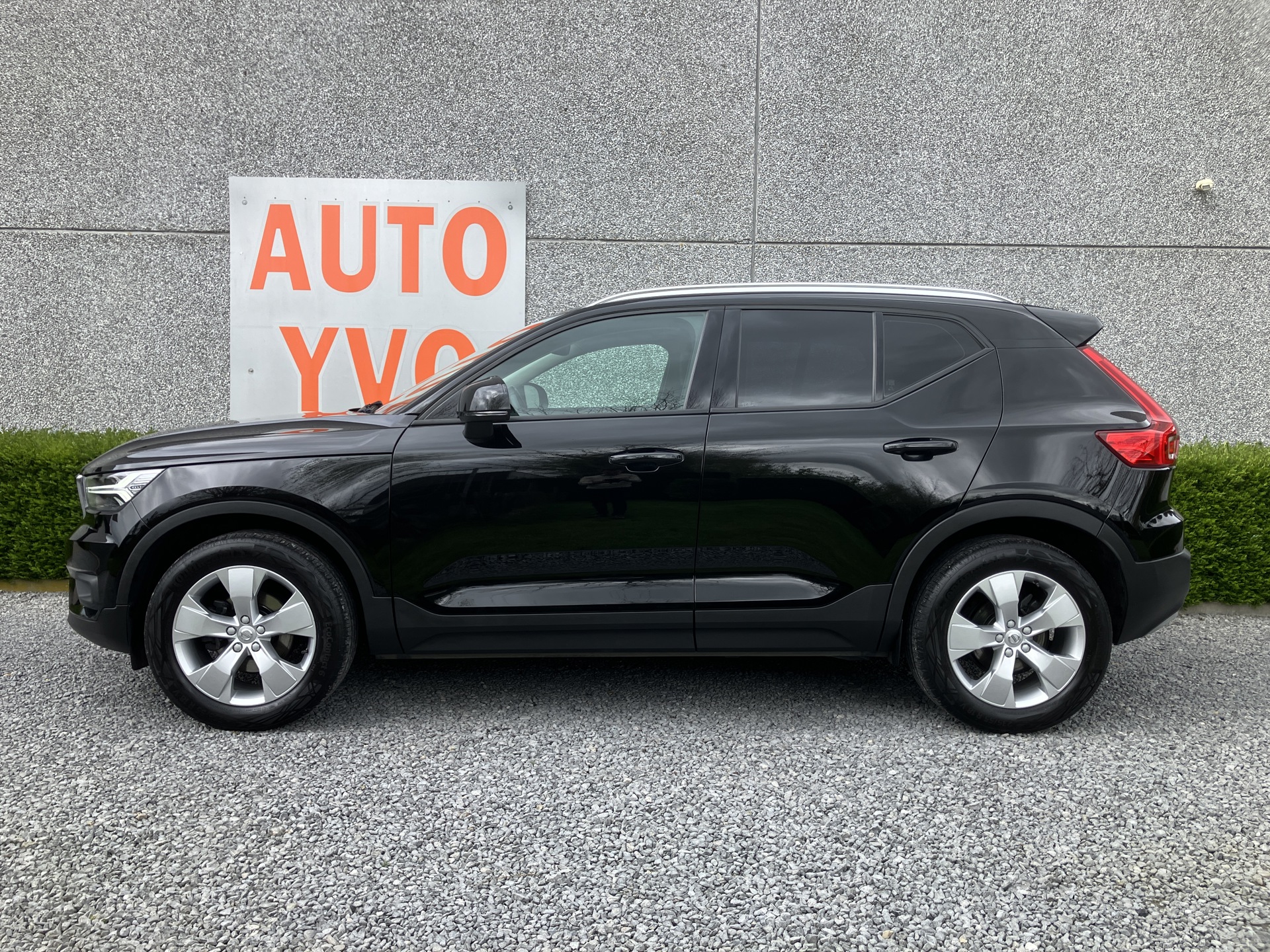 VOLVO _XC40 automatic_1
