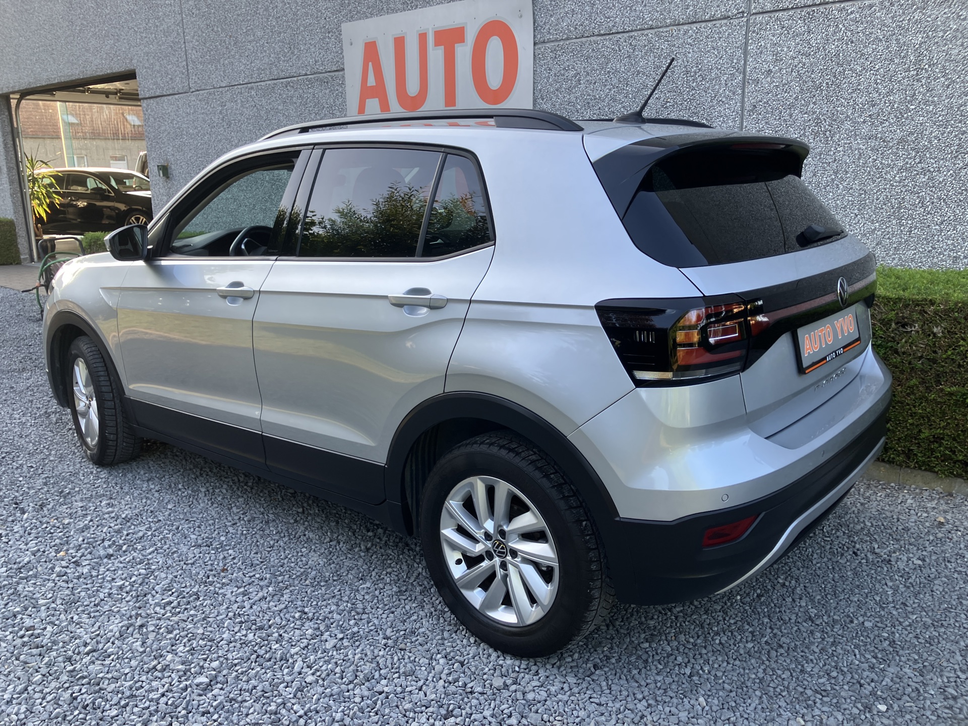 volkswagen_T-cross_2