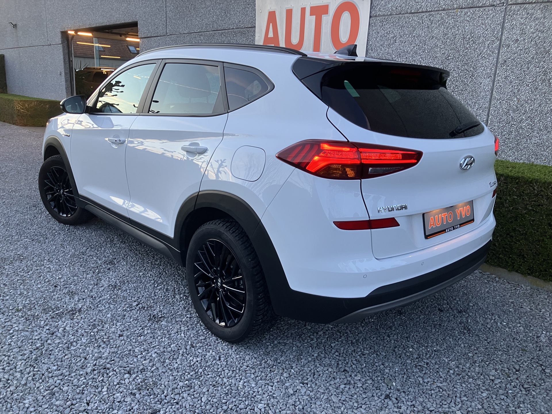 HYUNDAI_tucson_2