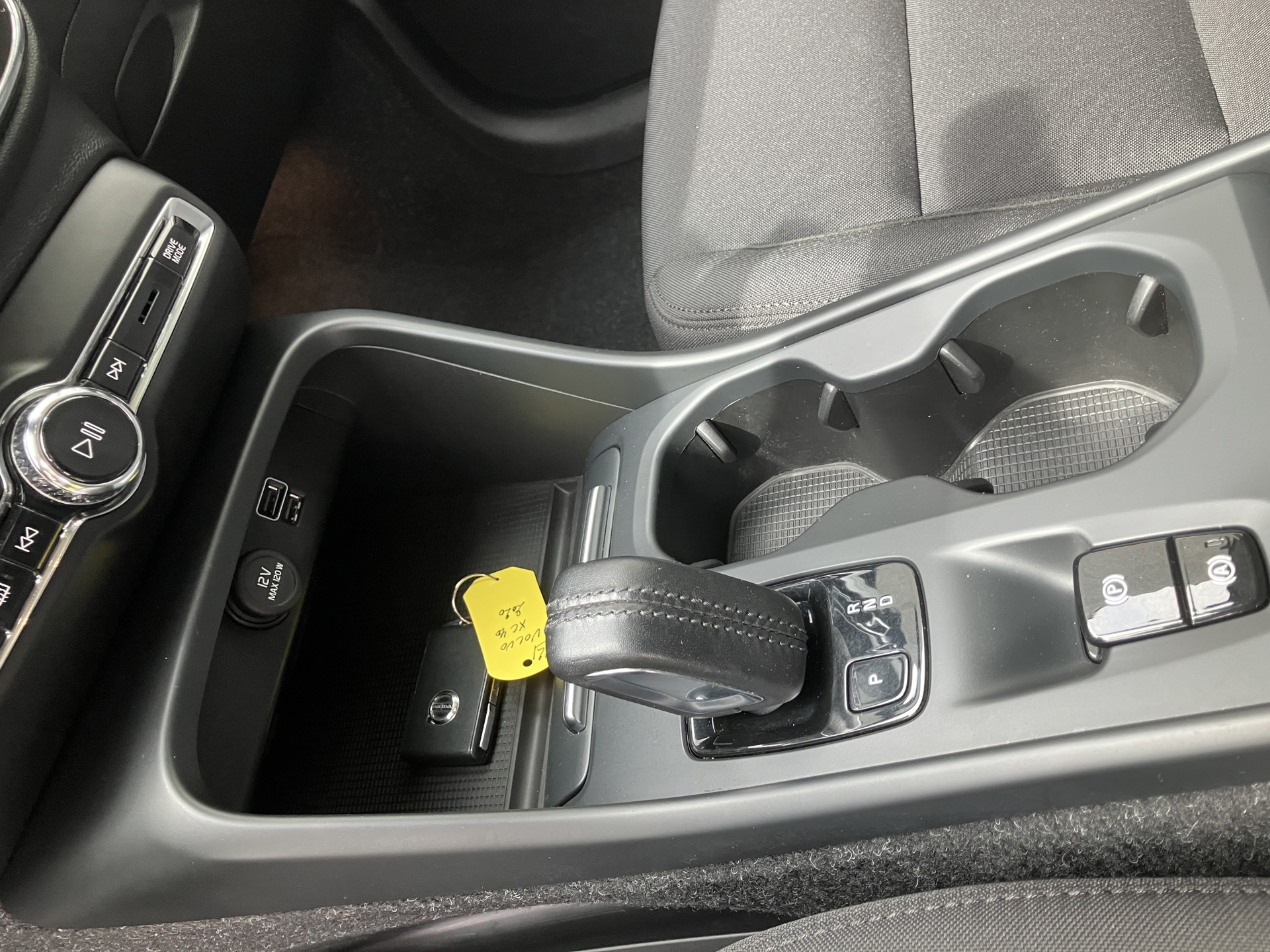 VOLVO _XC40 automatic_12
