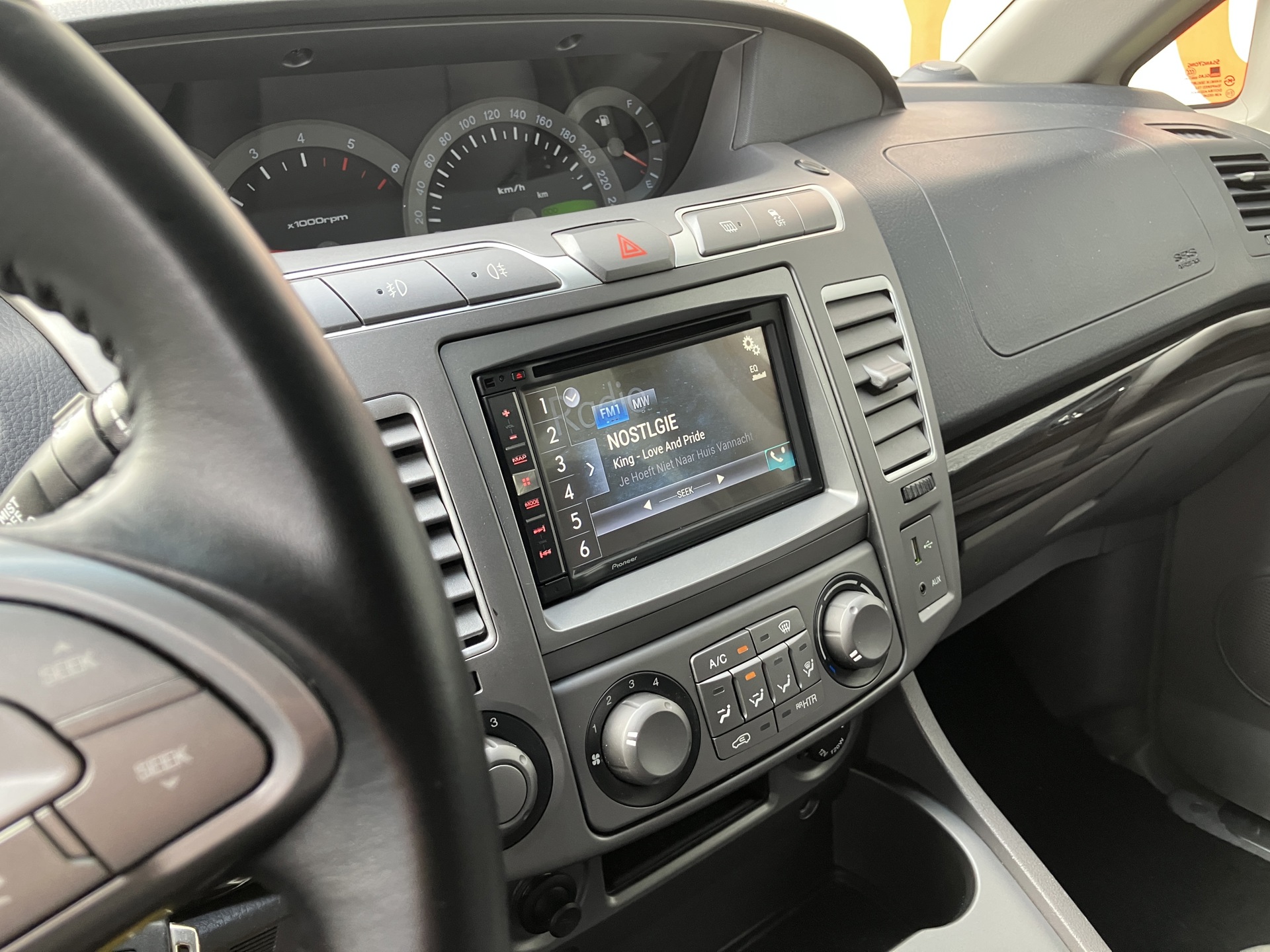 SSANG YONG_rodius  lichte vracht 5 plaatsen_7