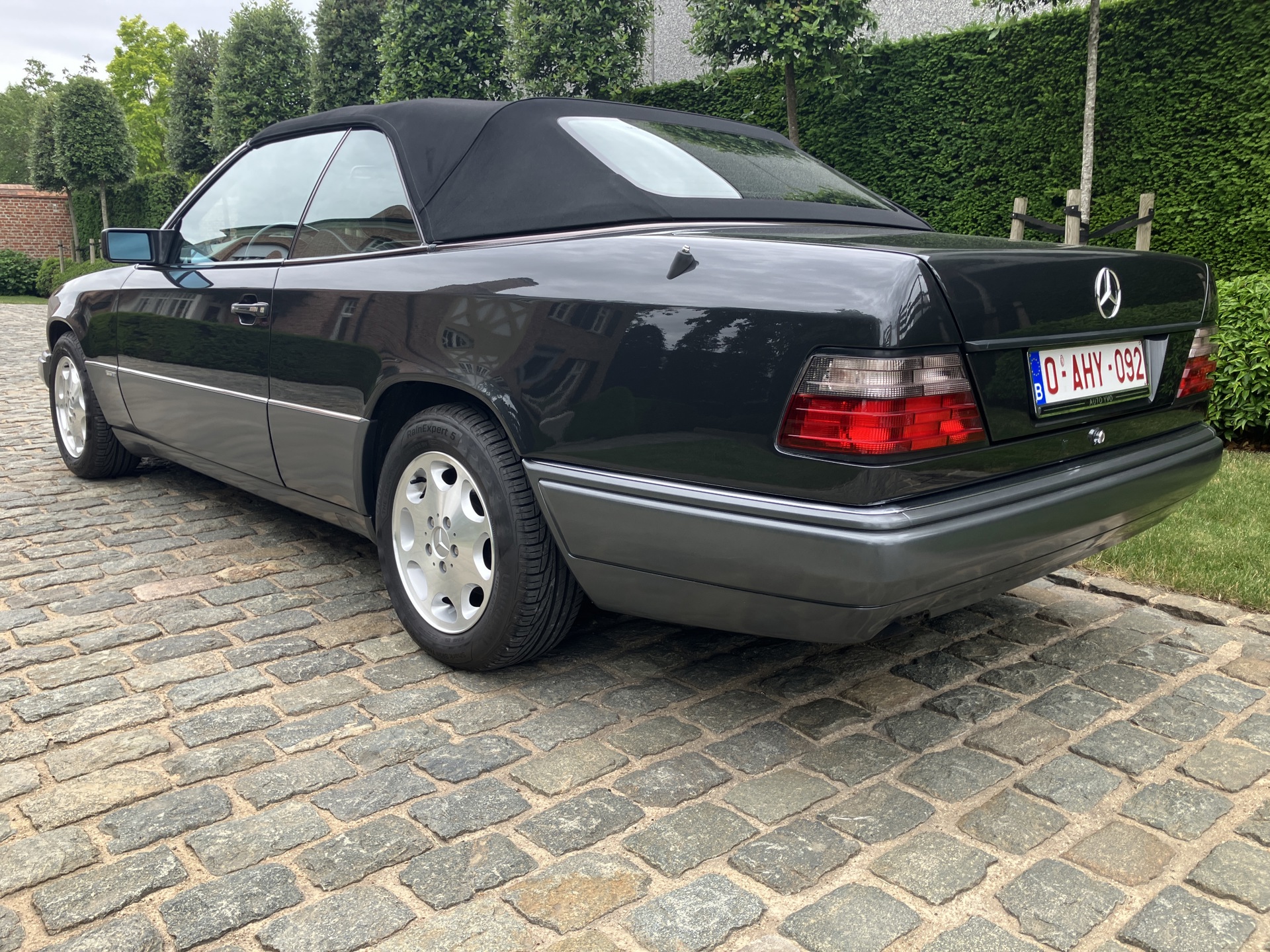MERCEDES-BENZ_E 220 CABRIO  automatic_1