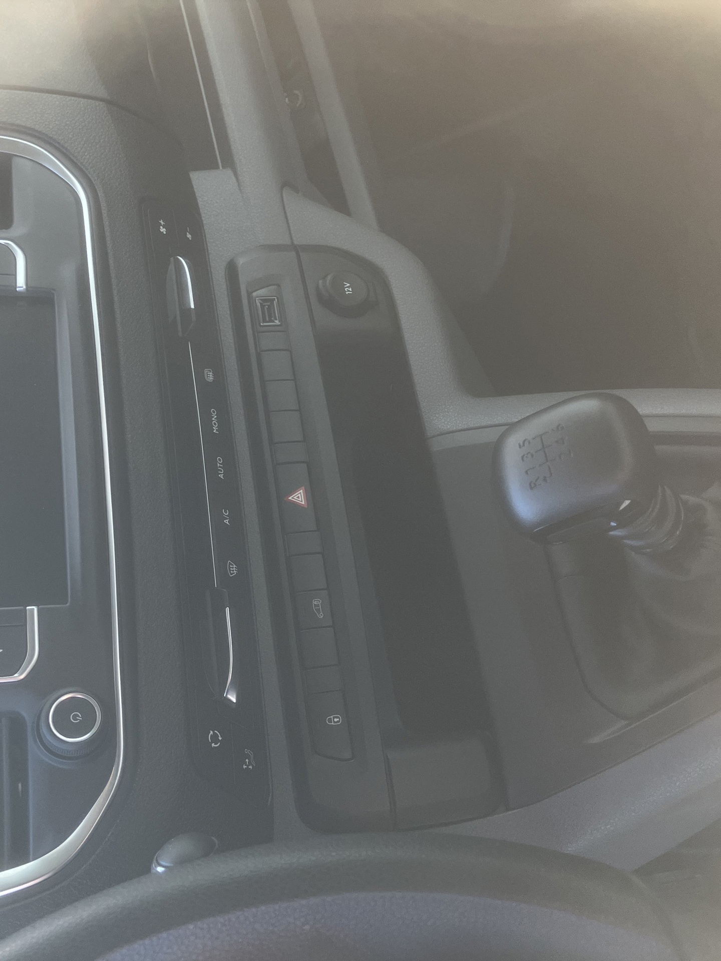 PEUGEOT_EXPERT_5