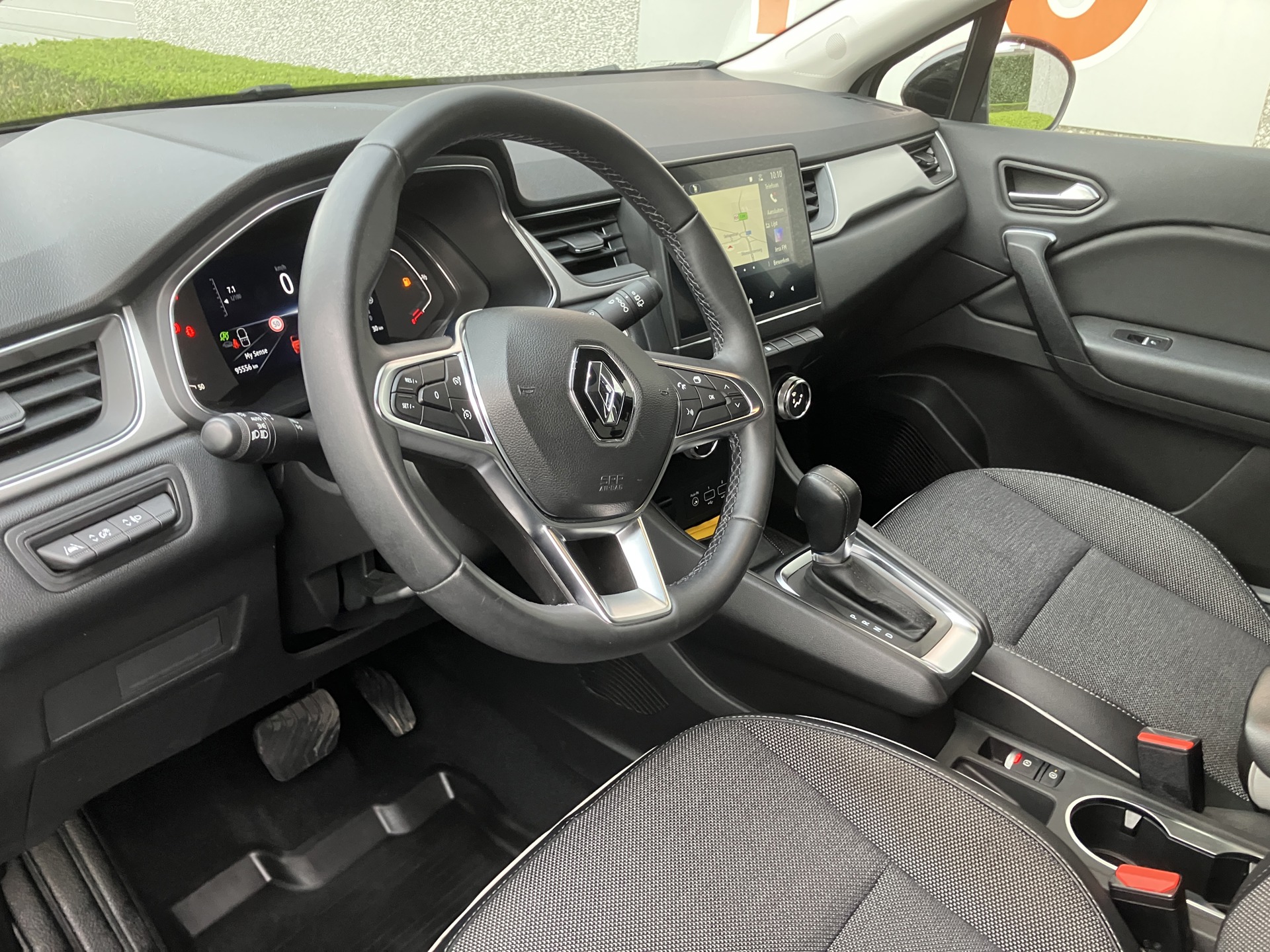 RENAULT_captur AUTOMATIC_3