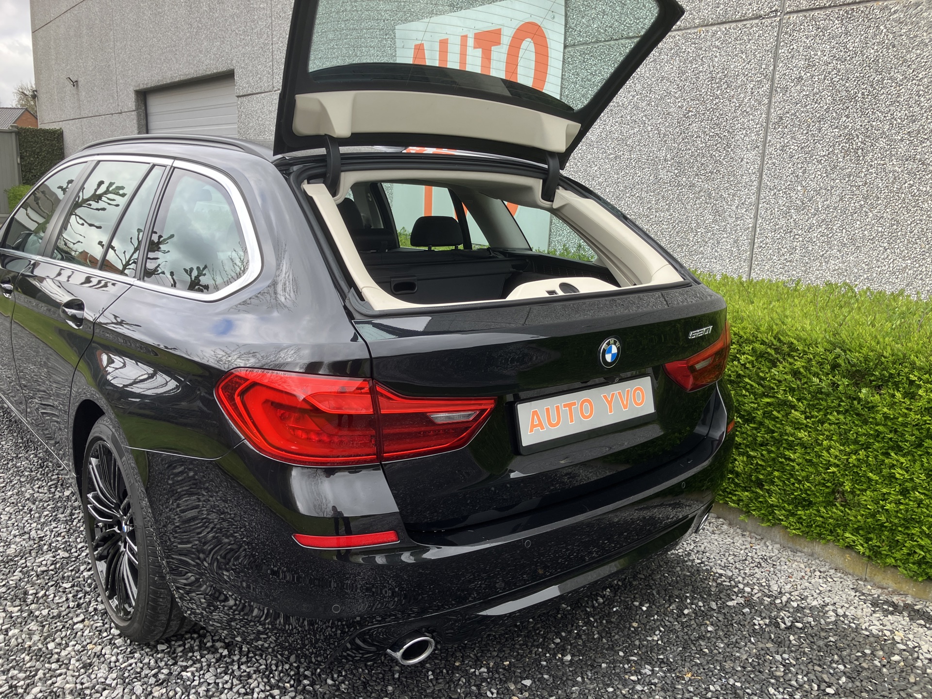 BMW_520i touring_13