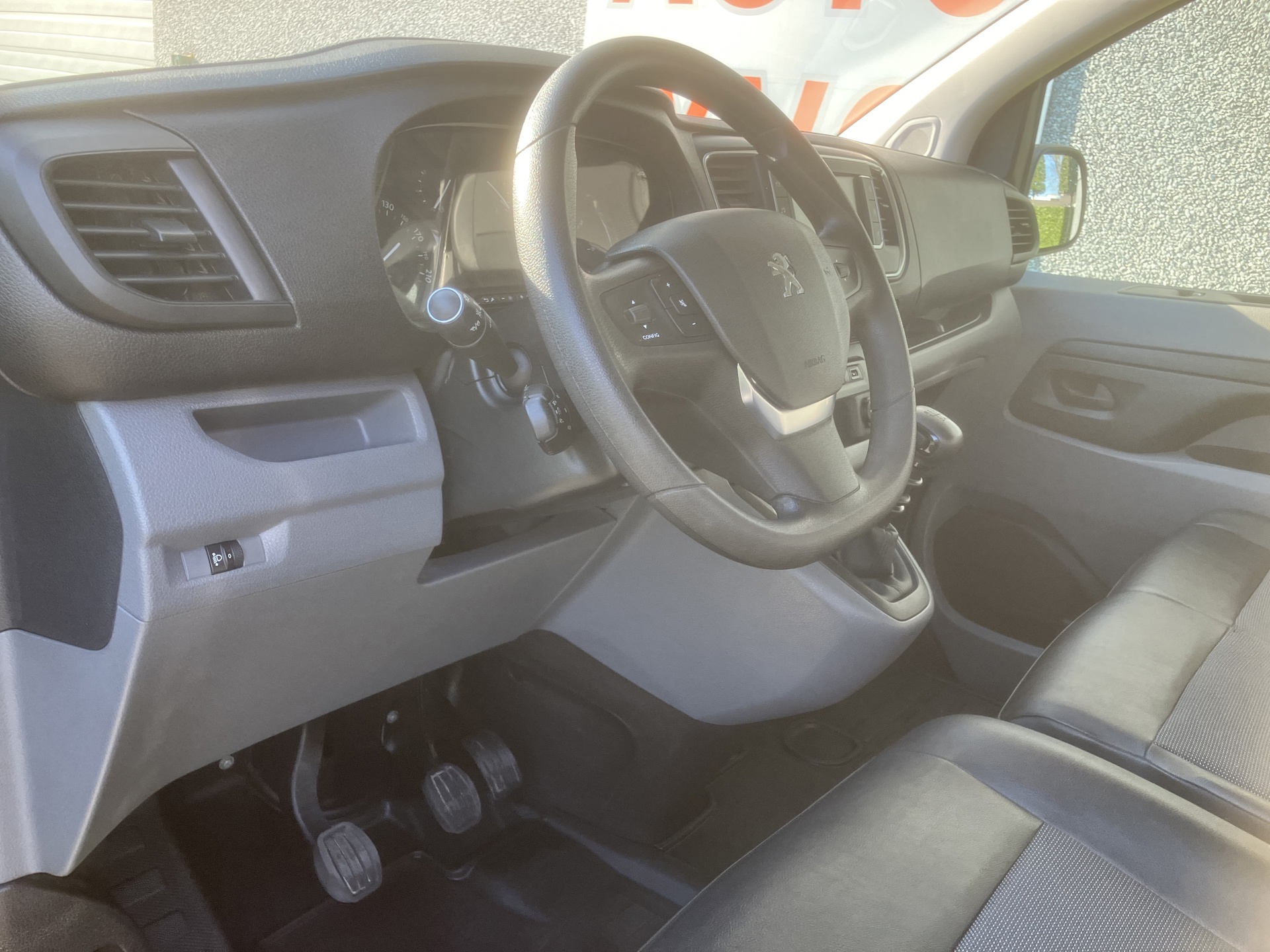 PEUGEOT_EXPERT_3