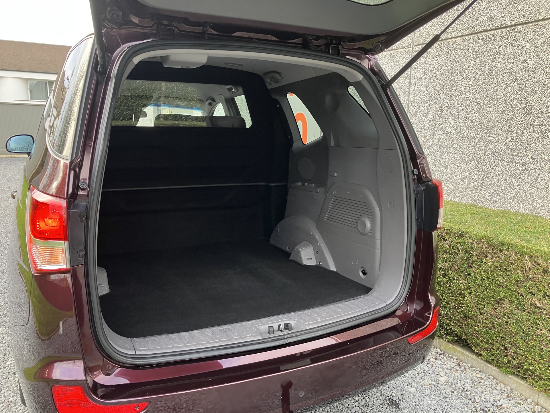 SSANG YONG_rodius  lichte vracht 5 plaatsen_13