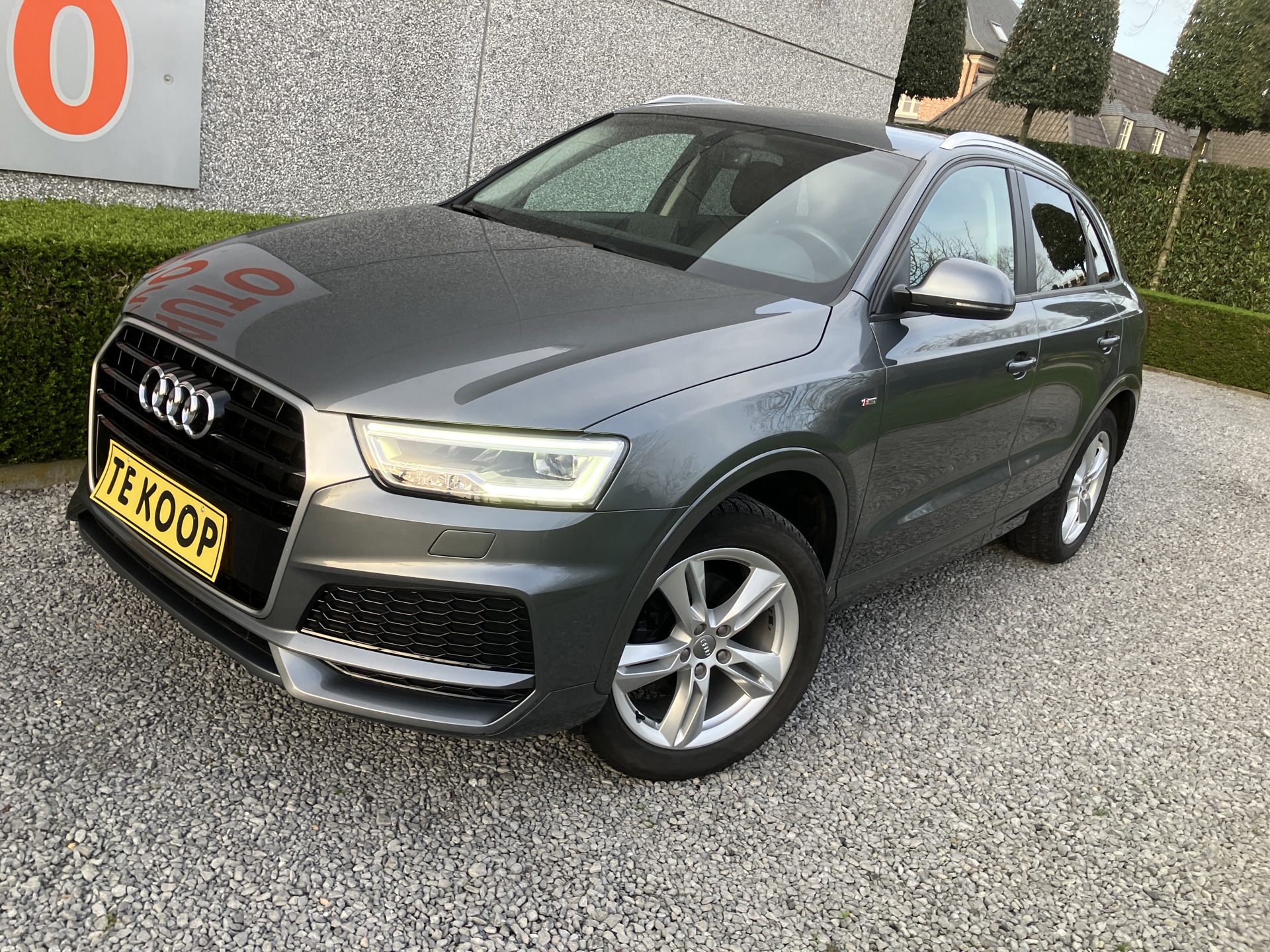 AUDI_Q3  S-line_4