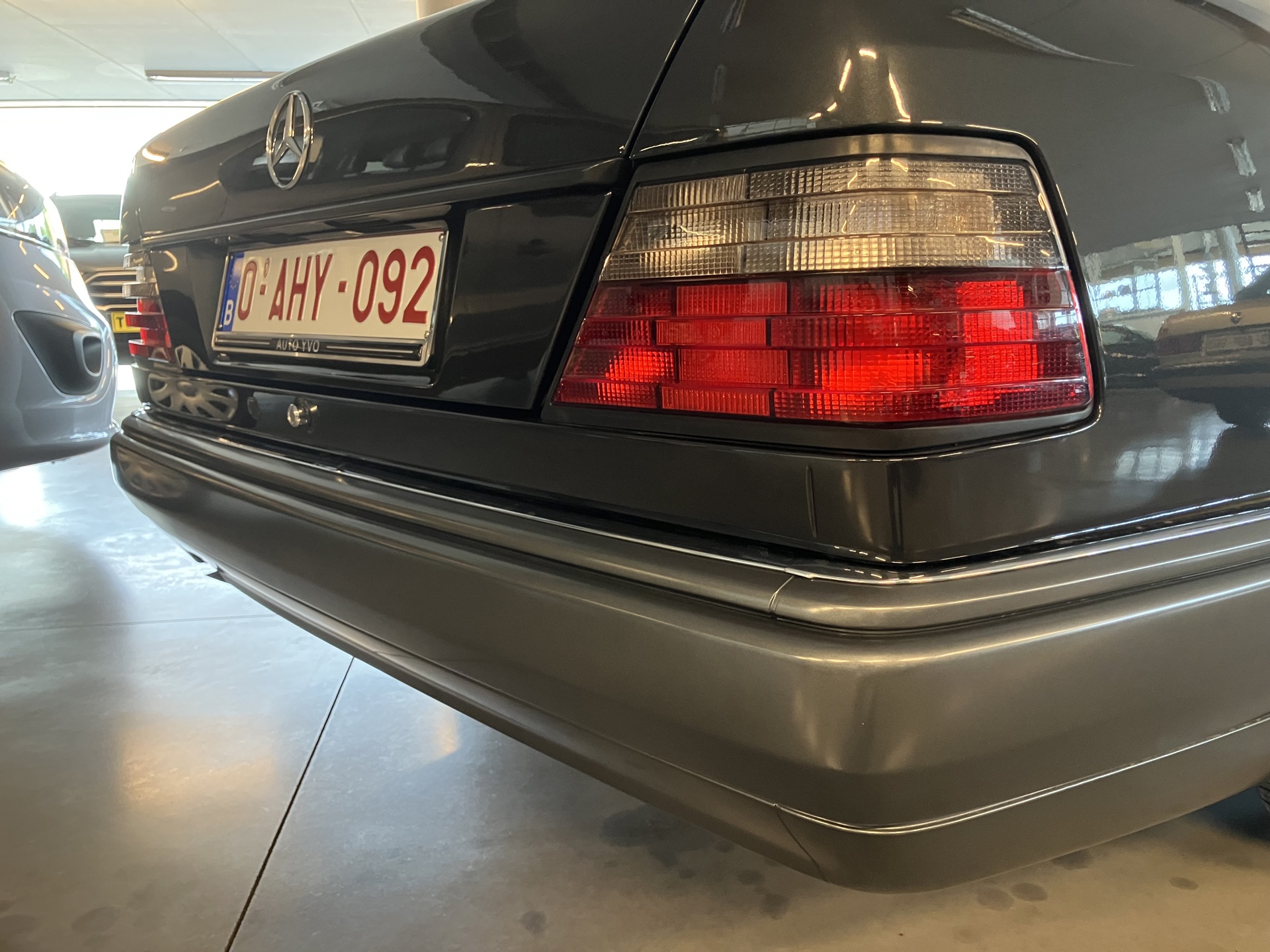 MERCEDES-BENZ_E 220 CABRIO  automatic_14