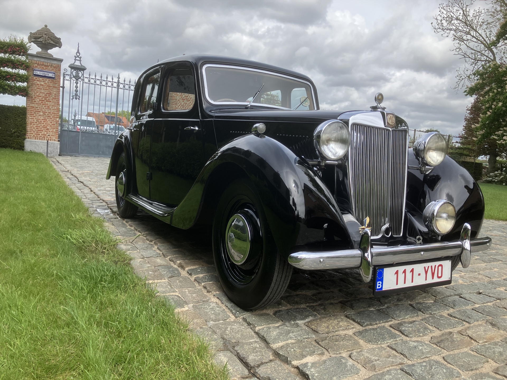 MG_Y saloon_1