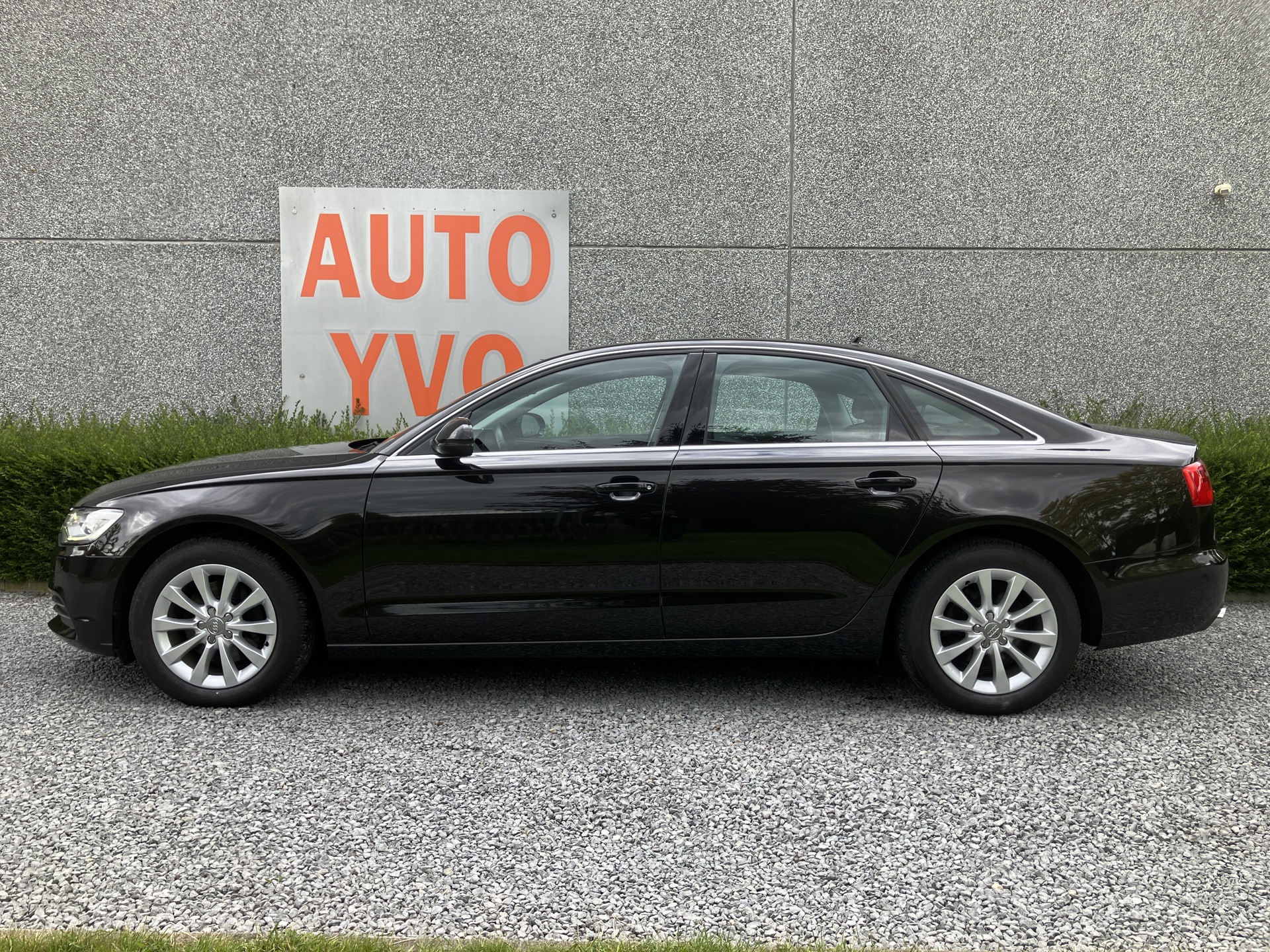 AUDI_A6_1